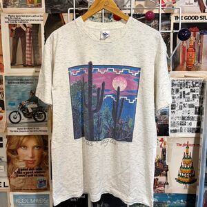 Unbranded Men's White and Grey T-shirt